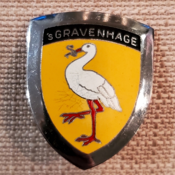 Vintage  'sGravenhage (Netherlands) enamel and metal radiator grill badge - Picture 1 of 5